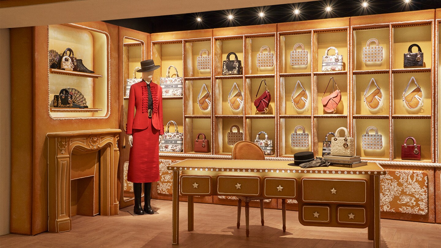 The Fabulous World of Dior at Harrods News & Défilés DIOR