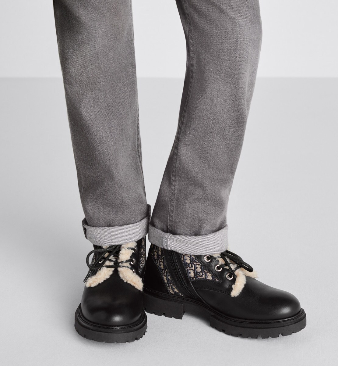 Bottines Dior Explorer enfant Cuir de veau lisse noir et toile jacquard Dior Oblique beige et noir
