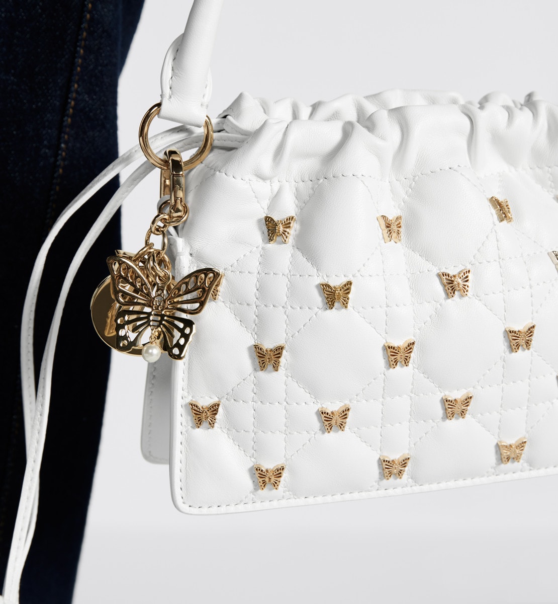 Mini sac Milly Lady Dior Cuir d'agneau Cannage blanc avec studs papillons dorés
