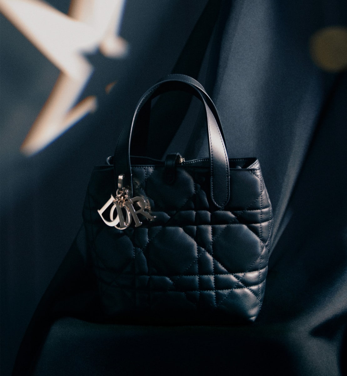 Sac cabas vertical Dior Toujours Small Cuir de veau Macrocannage noir
