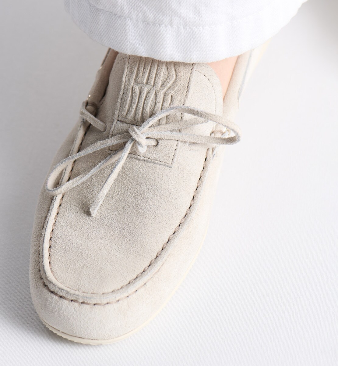 Mocassin Miss Dior Street Veau velours blanc