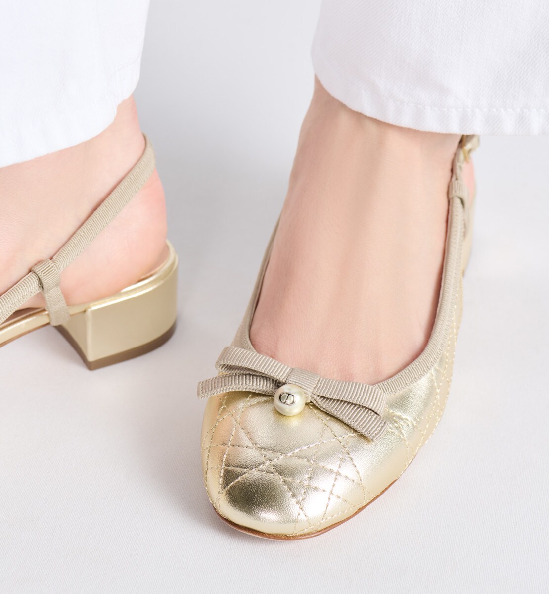 Ballerine slingback Dior Ballet Cuir de mouton matelassé laminé à motif Cannage doré