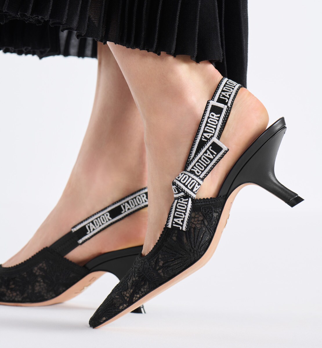 Escarpin slingback J'Adior Résille transparente brodée du motif Dior Chardons noir