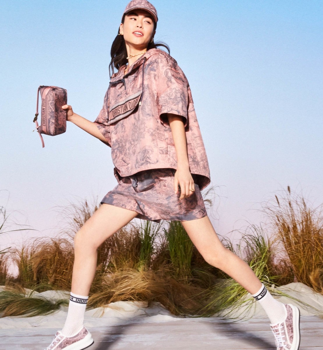 Sneaker à plateforme Walk'n'Dior Coton brodé du motif Toile de Jouy Sauvage rose et gris