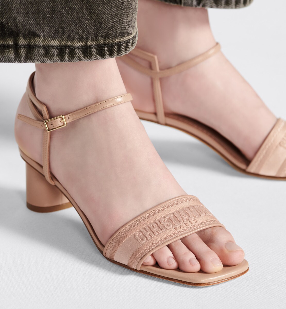 Sandale à talon Dway Satin brodé et cuir d'agneau nude