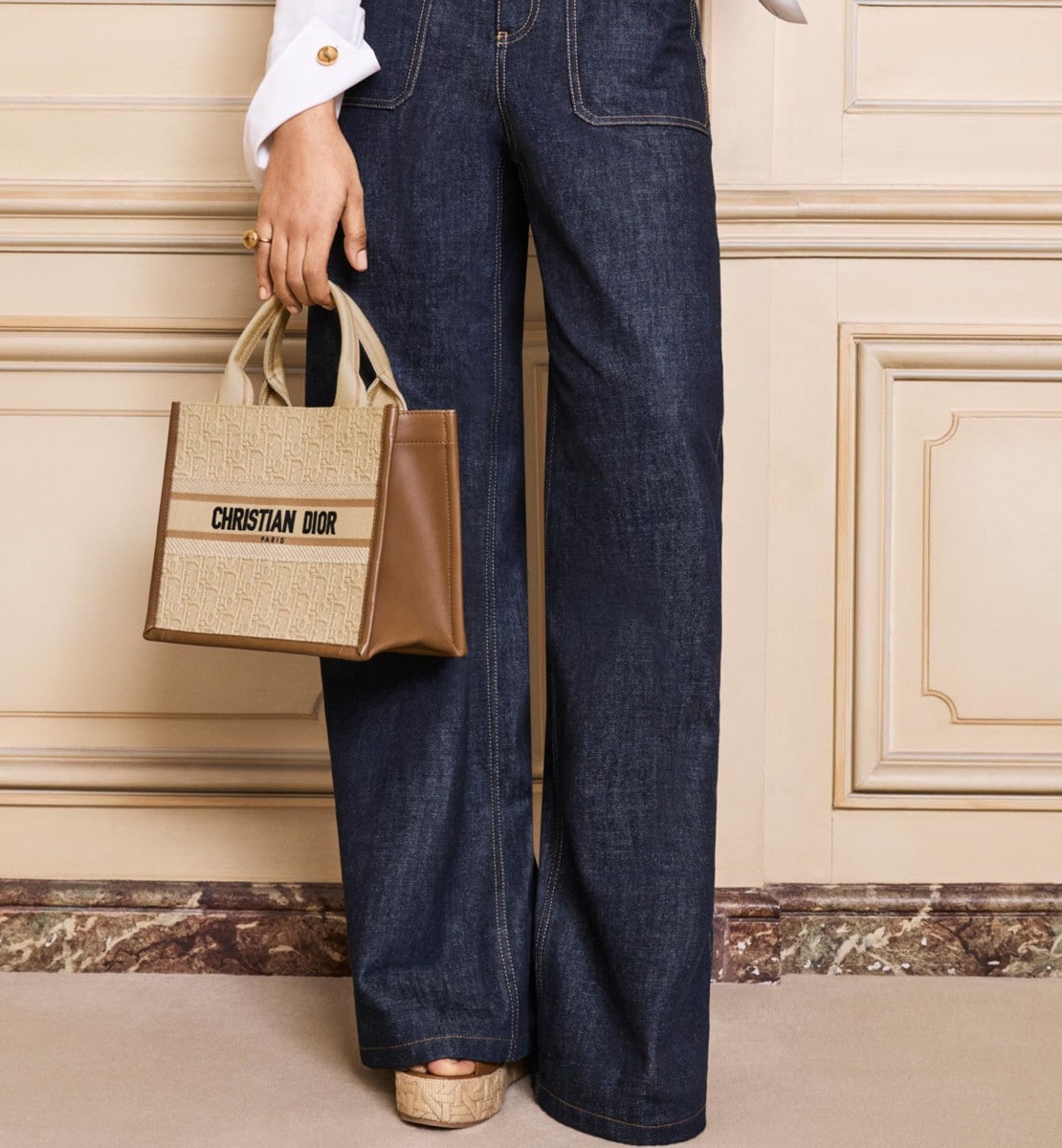 Sac Dior Book Tote Small Raphia brodé Dior Oblique beige