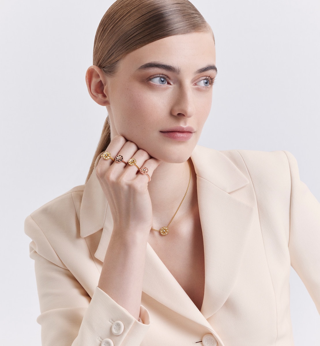 Bague Rose des vents Or jaune, diamant et nacre