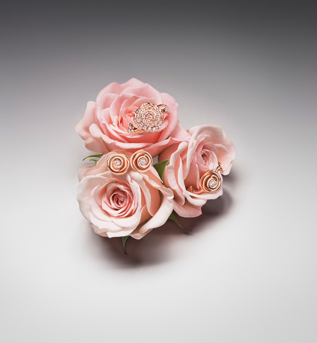 Bague Rose Dior Couture Petit Modèle Or rose et diamants
