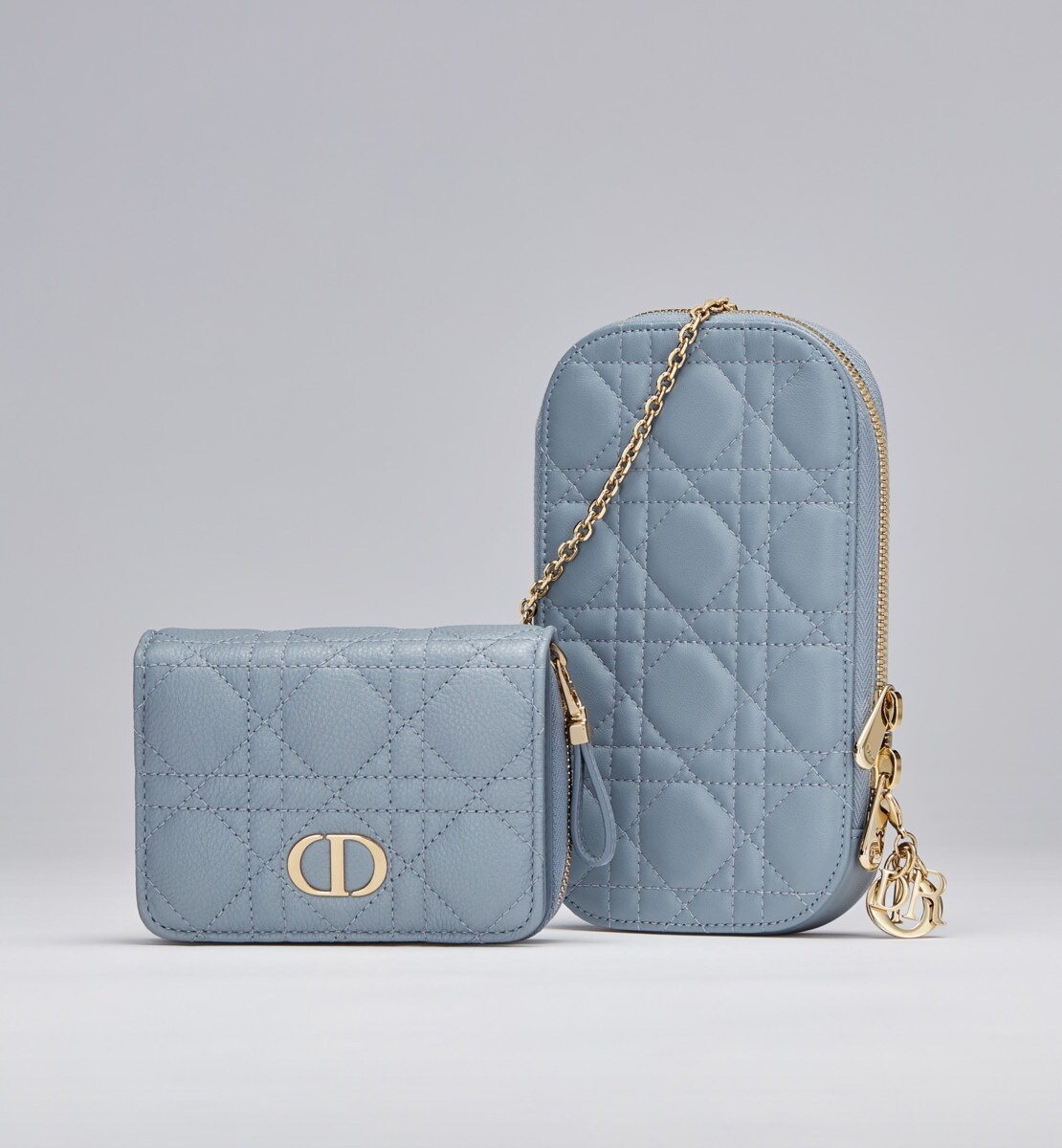 Étui pour téléphone Lady Dior Cuir d'agneau Cannage couleur cloud blue