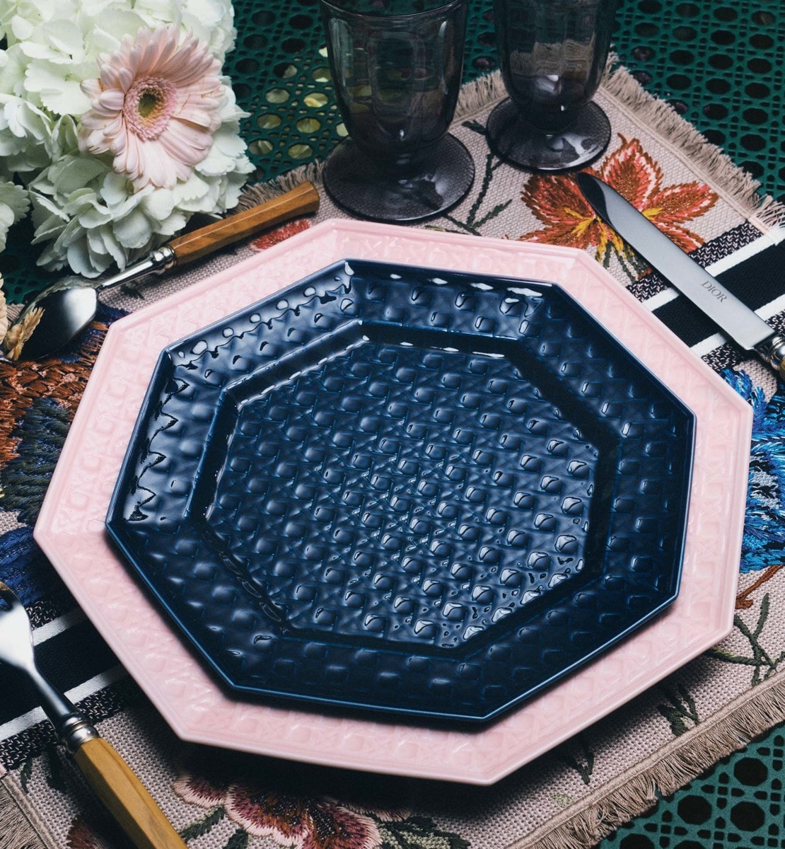 Assiette à dessert Cannage Miss Dior, bleu marine