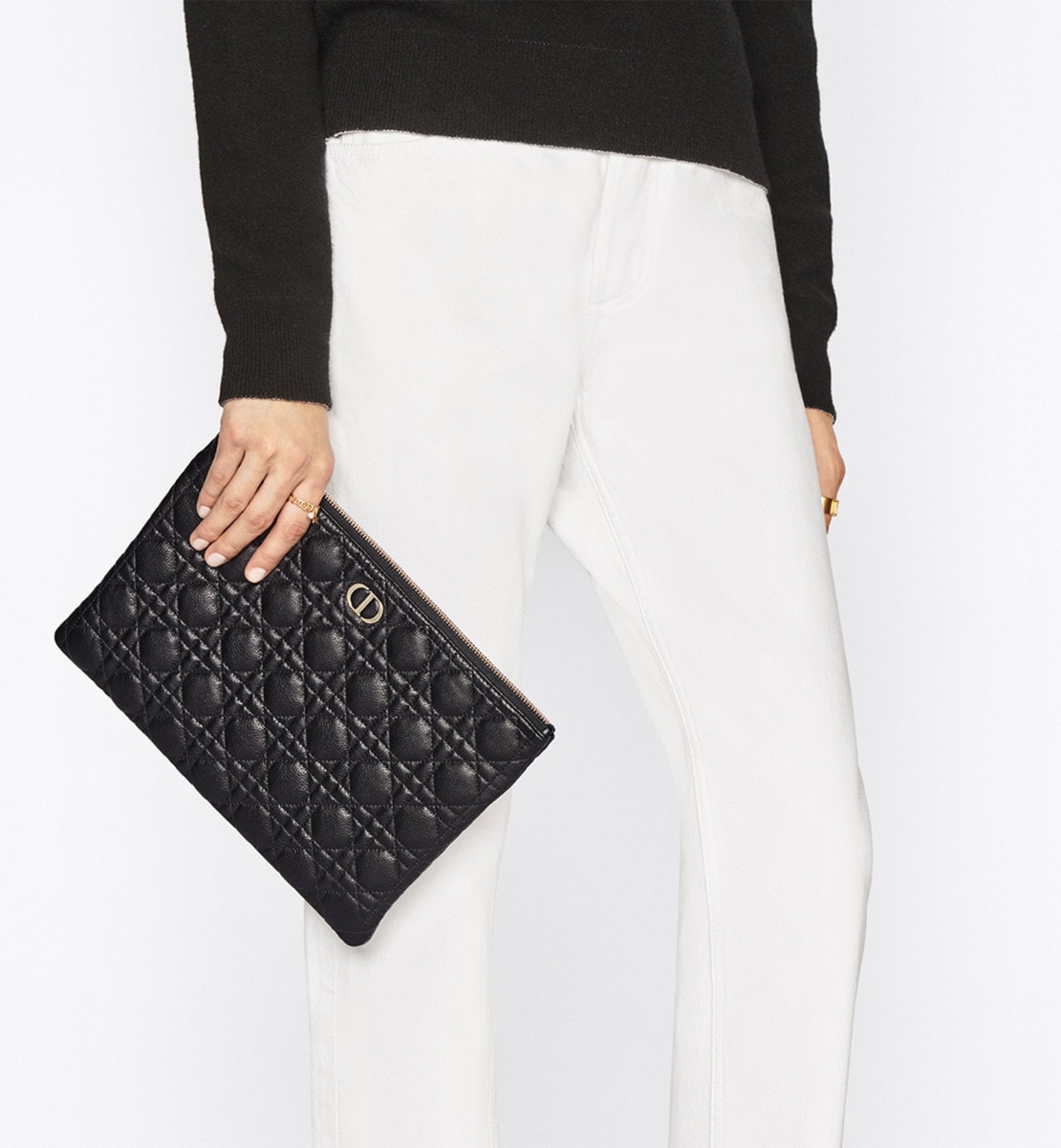 Pochette Daily Large Dior Caro Cuir de veau Cannage souple noir