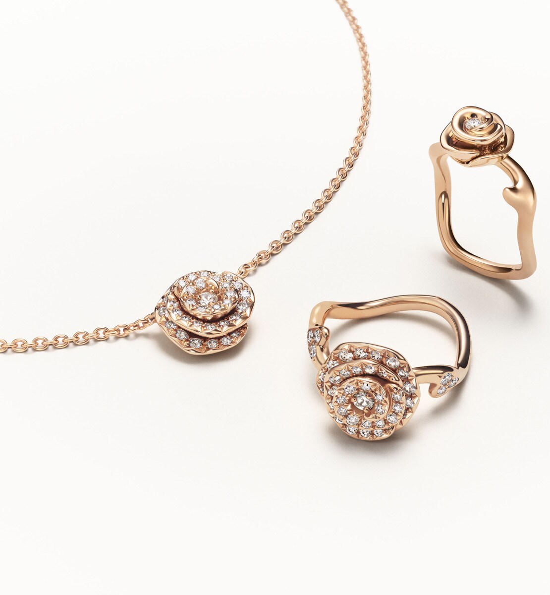 Collier Rose Dior Couture Grand Modèle Or rose et diamants
