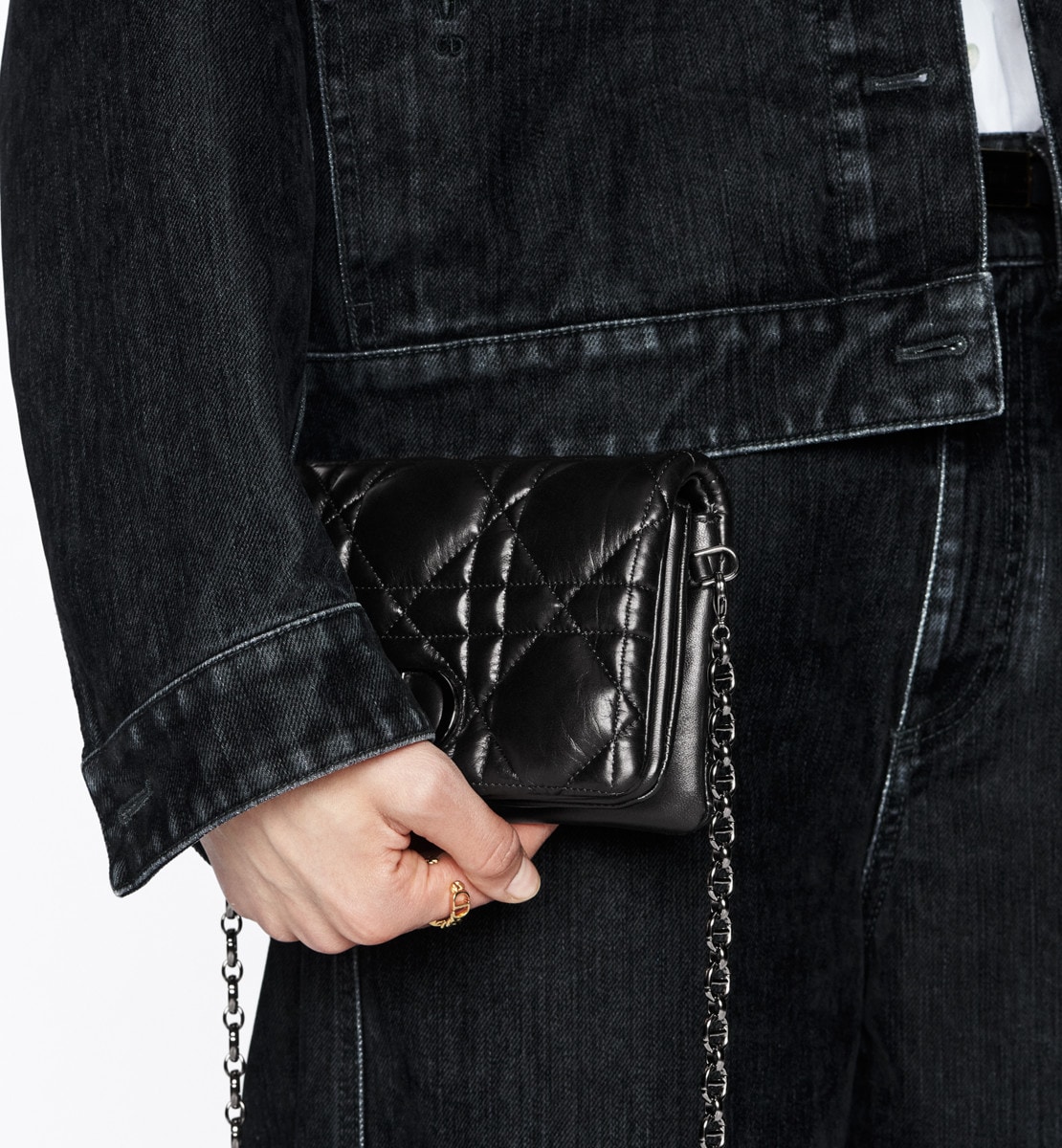 Pochette Macrocannage Dior Caro Cuir de veau Macrocannage matelassé noir