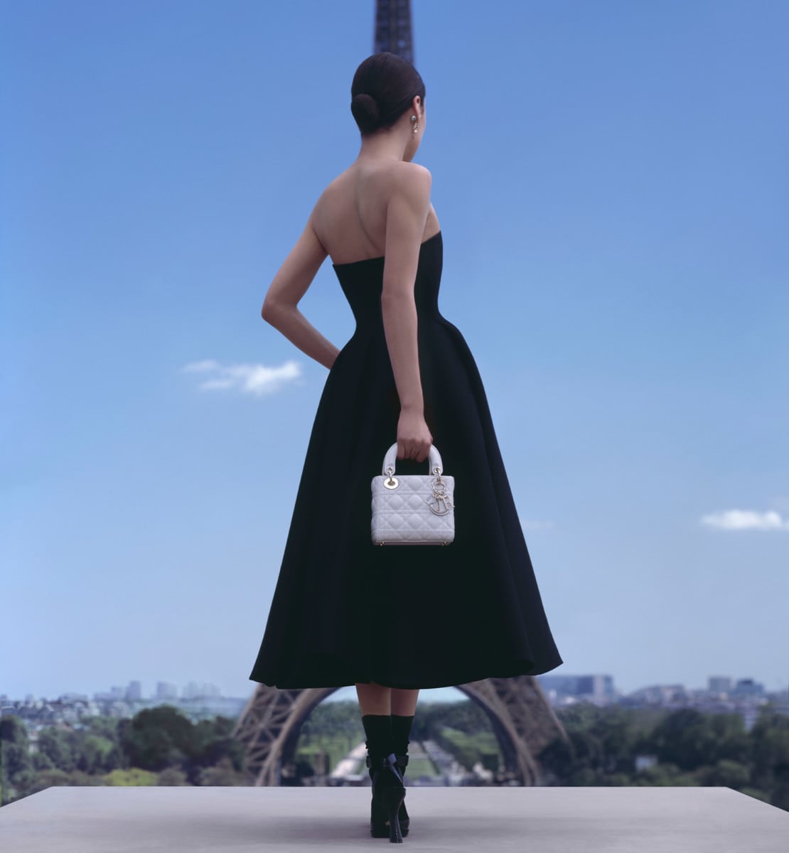 Sac Lady Dior Mini Cuir d'agneau Cannage couleur latte