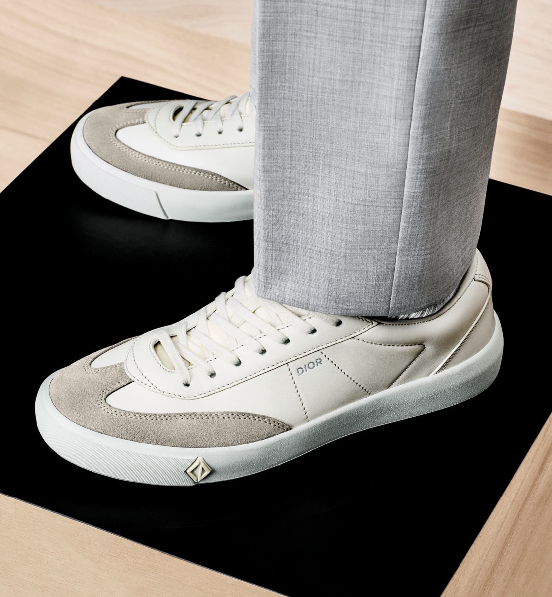 Sneaker B101 Cuir de veau lisse crème et nubuck greige