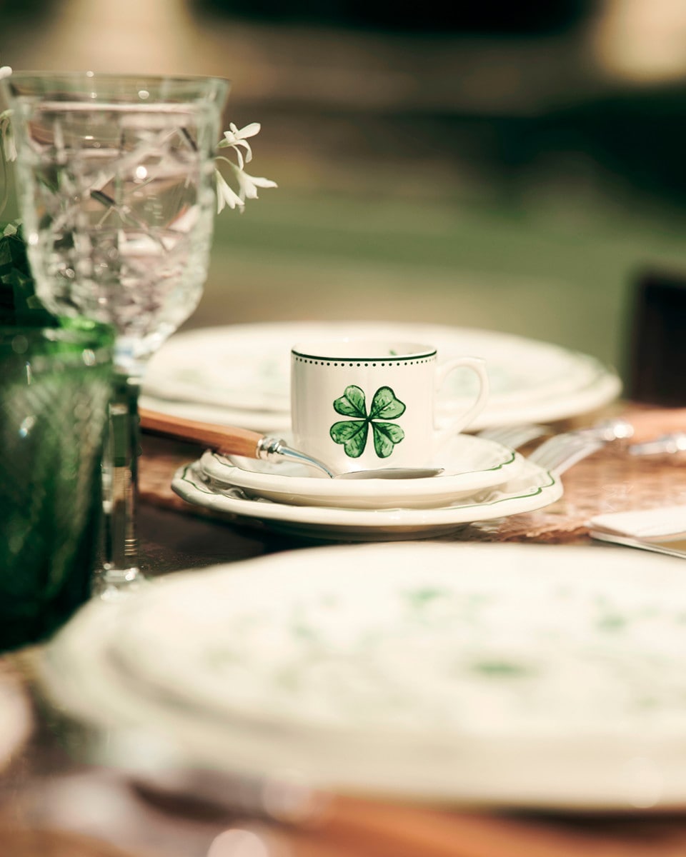 Tasse à café Faïence à motif trèfle
