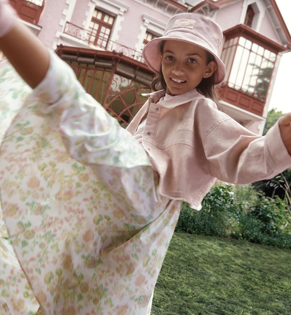 Veste courte enfant Gabardine de coton pêche imprimé Cannage et étoiles doré pâle