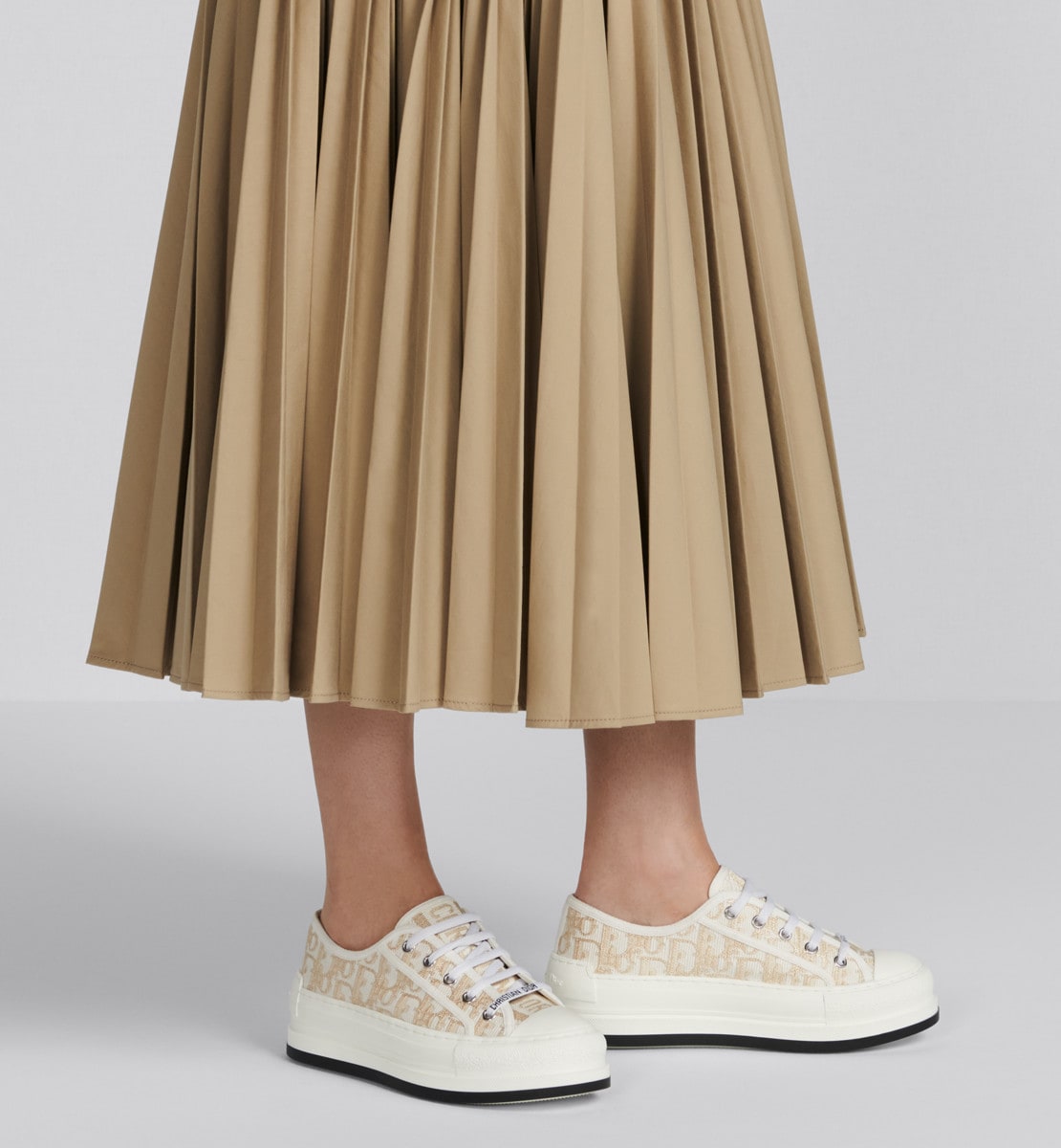 Sneaker à plateforme Walk'n'Dior Coton brodé de fils métallisés au motif Dior Oblique doré