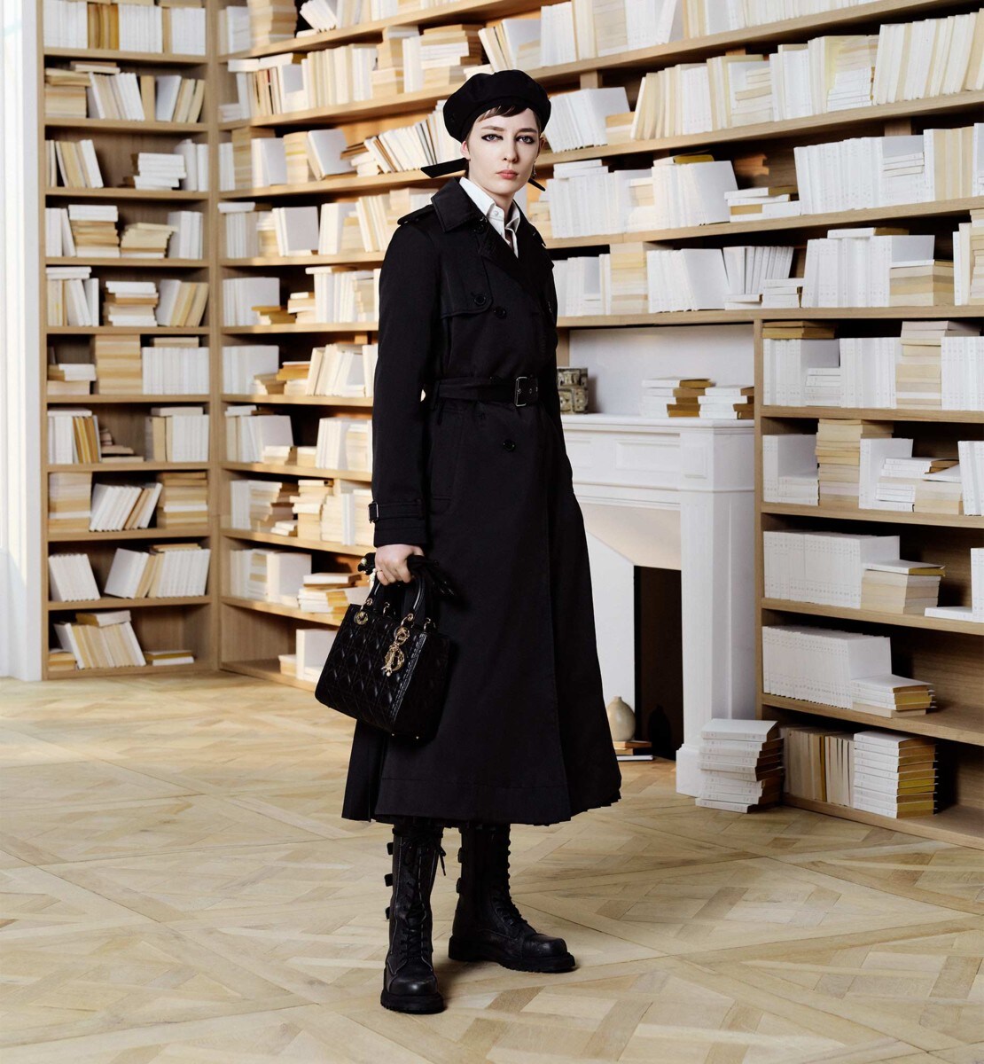 Sac Lady Dior Medium Cuir d'agneau Cannage noir