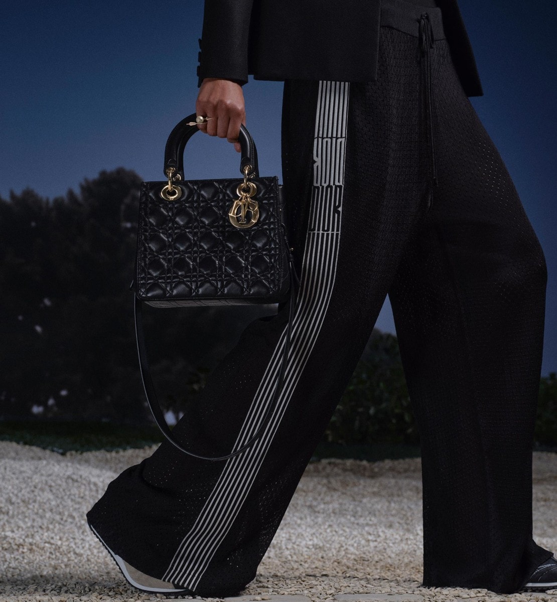Sac Soft Lady Dior Medium Cuir d'agneau Honey Lamb et cuir de veau Flat Cannage noirs