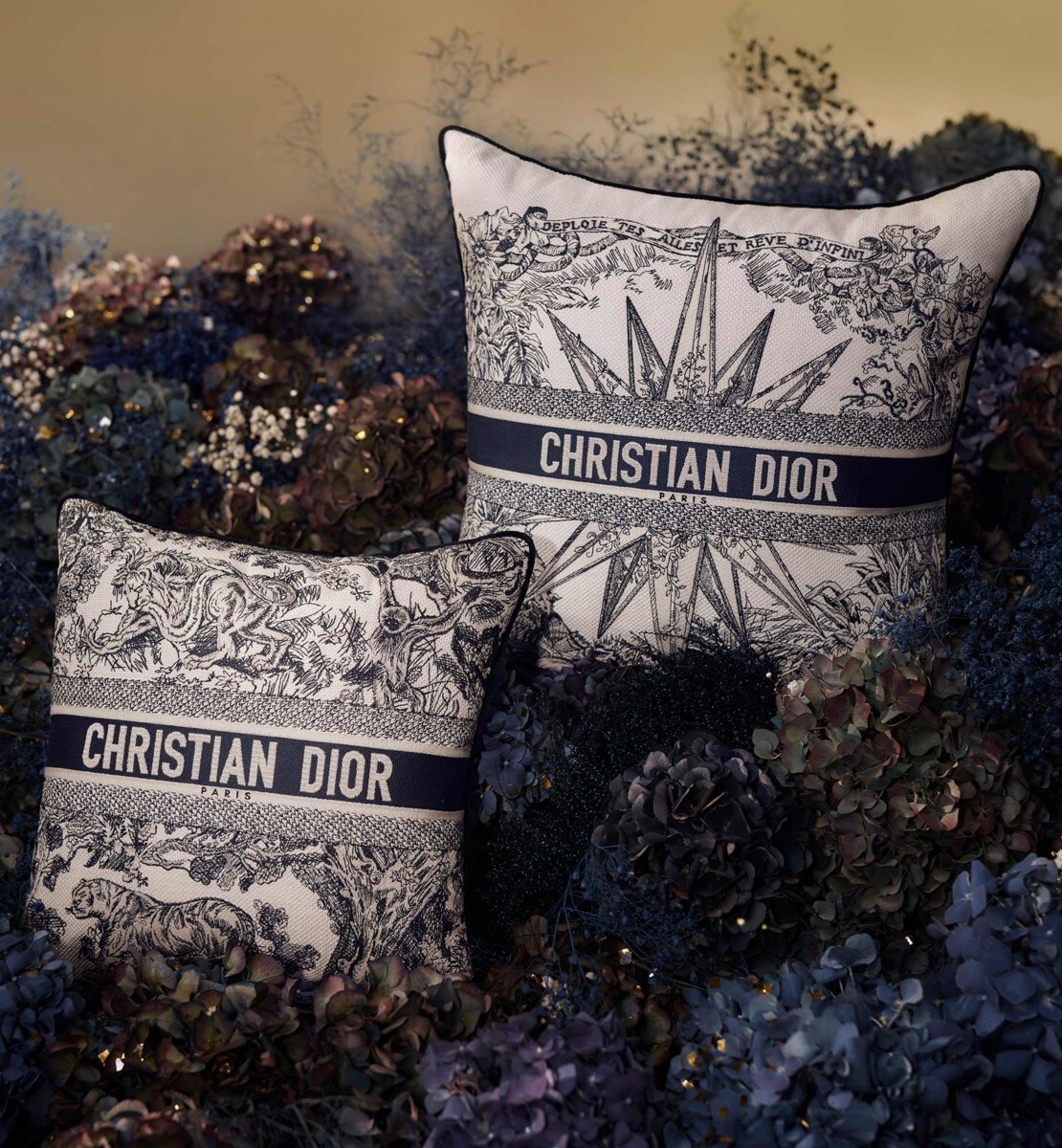 Grand coussin carré Xmas 2022, Rêve infini, bleu